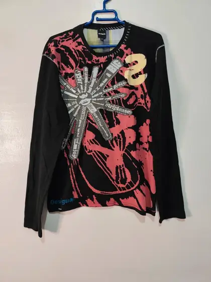 Camiseta manga larga Desigual talla M ver medidas