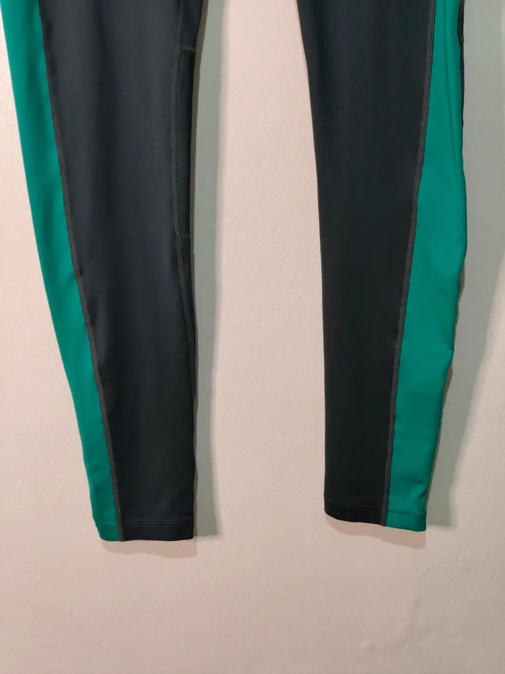 Mallas running Nike dri-fit gris y verde cremalleras talla L, foto 2