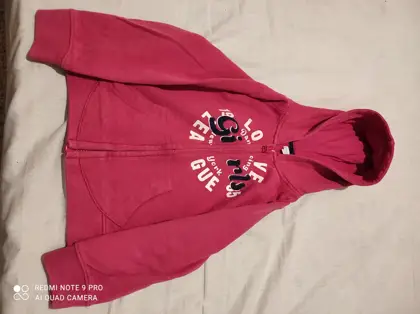 Sudadera con capucha Dombi