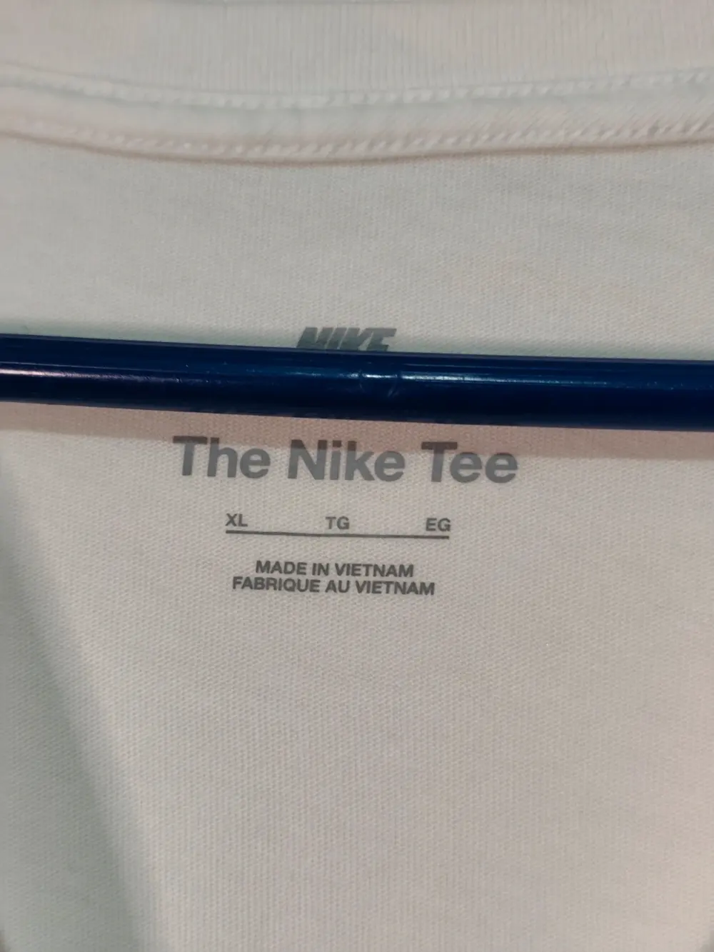 Nike tee camiseta blanca swoosh naranja talla XL ver medidas, foto 5