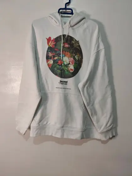 Sudadera Levi's "Second Nature" Floral Blanco Talla XL (Relaxed Fit)