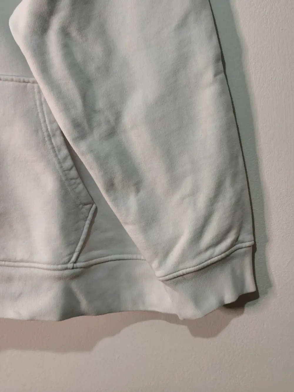 Sudadera Levi's "Second Nature" Floral Blanco Talla XL (Relaxed Fit), foto 2