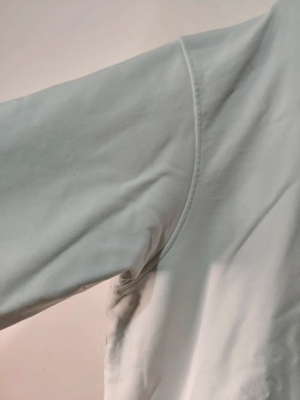Sudadera Levi's "Second Nature" Floral Blanco Talla XL (Relaxed Fit), foto 5