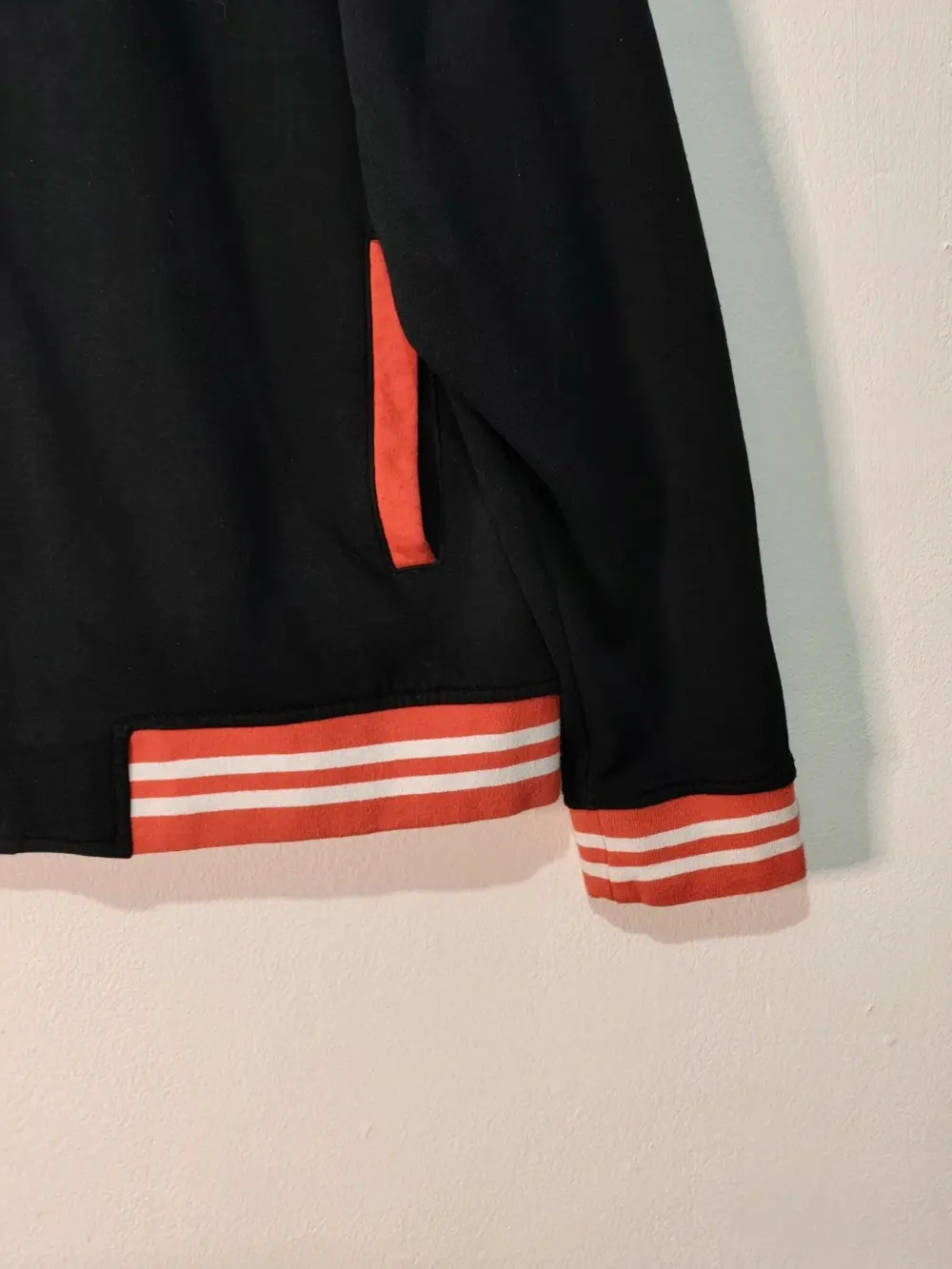 Chaqueta Béisbol Dragon Ball Z Goku Varsity Talla XXL pero es una una L/XL ver medidas, foto 2