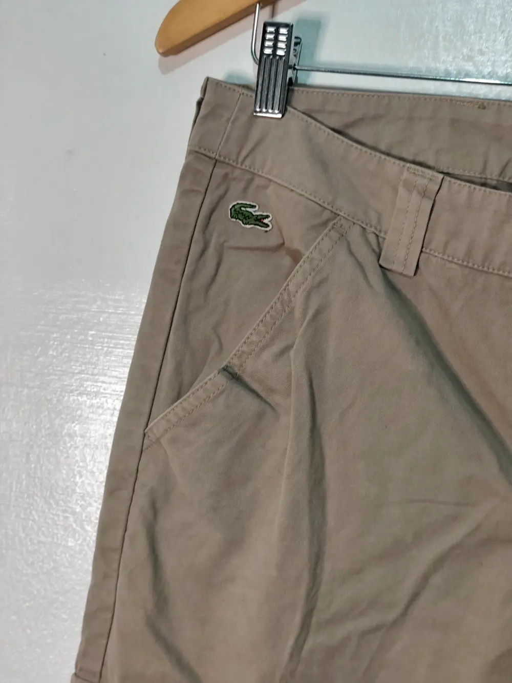 Pantalón Cargo Lacoste Beis para Mujer Talla 42 ver medidas, foto 2