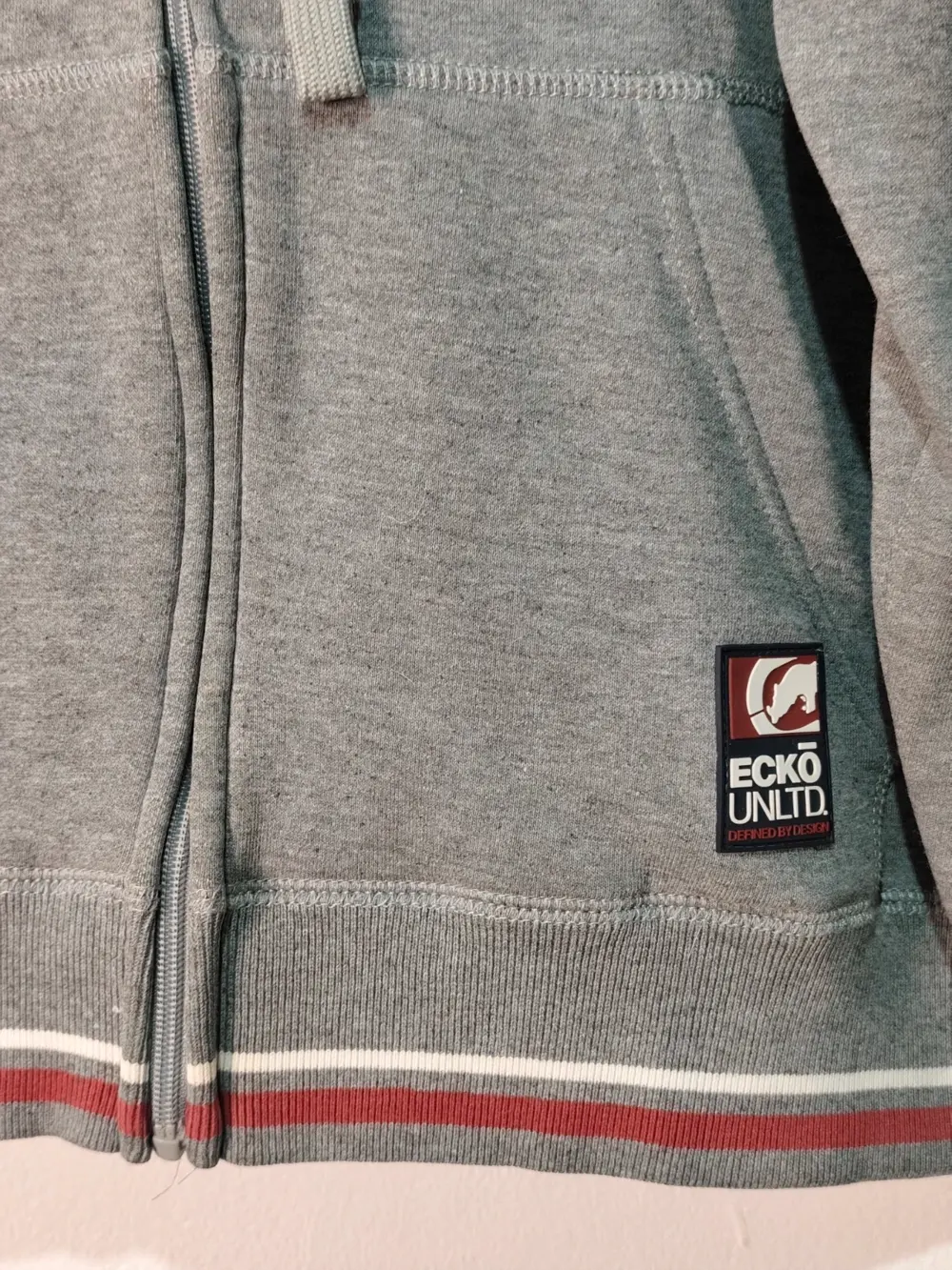 Sudadera con capucha y cremallera Ecko Unltd talla S ver medidas, foto 3