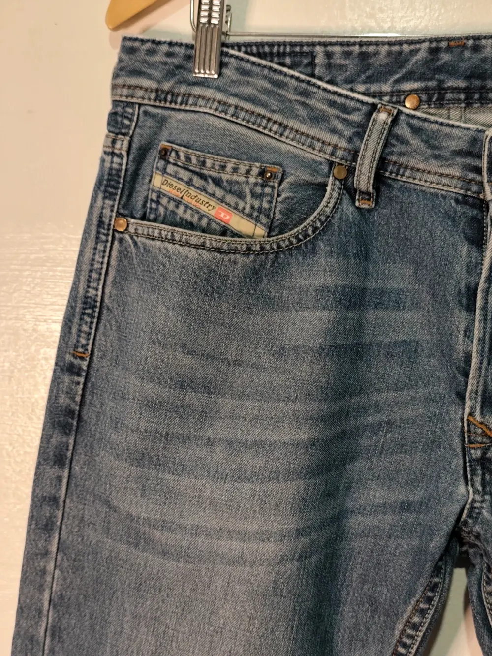 Pantalón Vquero Diesel larkee w32 l34 equivale a una L ver medidas, foto 2