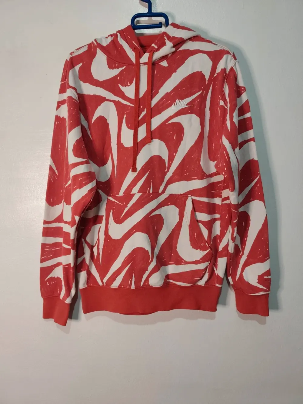 Sudadera con Capucha Nike All-Over Swoosh Print Roja/Blanca - Talla XS
