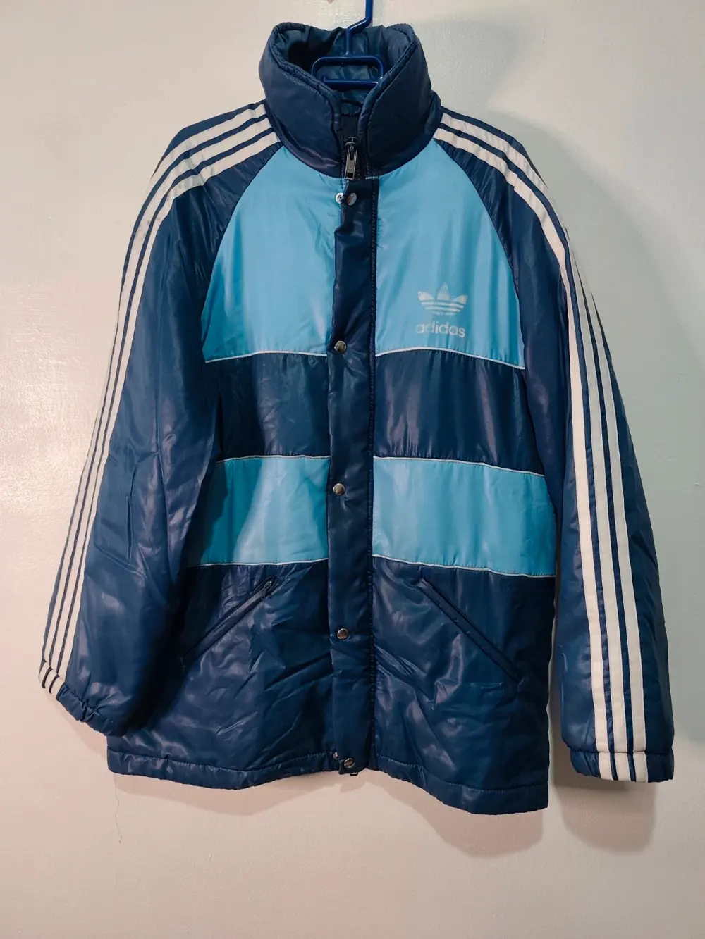 Chaqueta vintage años 80 Adidas made in finland talla 50 equivale a una L ver medidas
