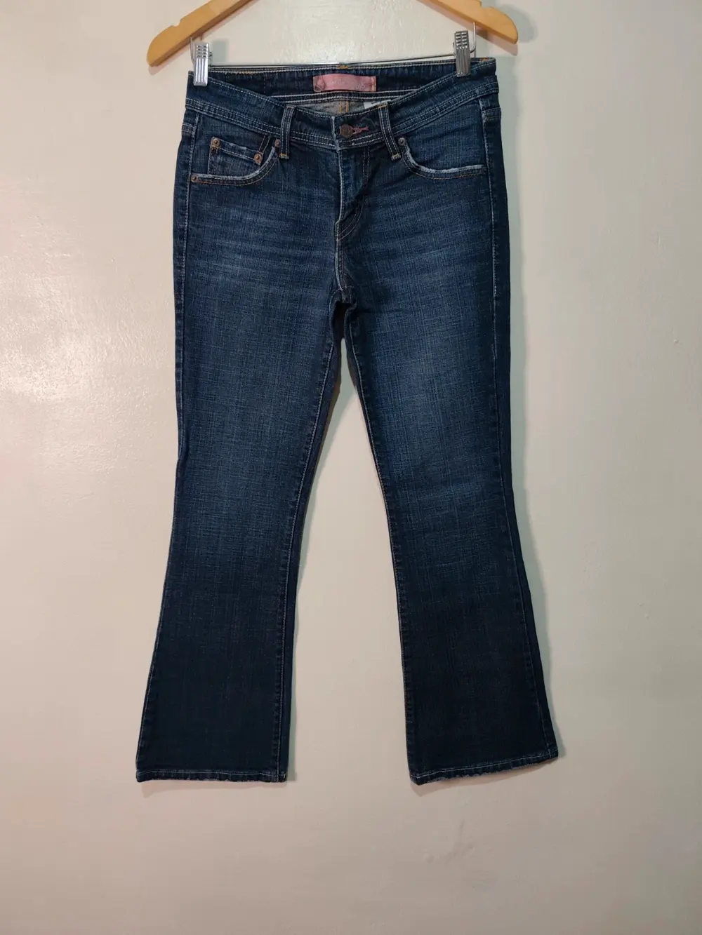 Pantalón vaquero Levi's superlow 518 boot cut azul oscuro tiro bajo y2k talla 5s