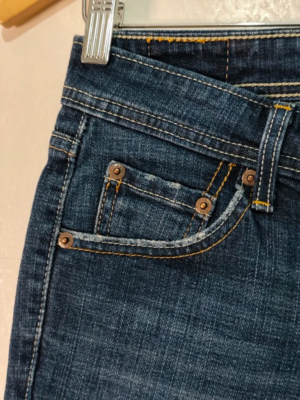 Pantalón vaquero Levi's superlow 518 boot cut azul oscuro tiro bajo y2k talla 5s, foto 5
