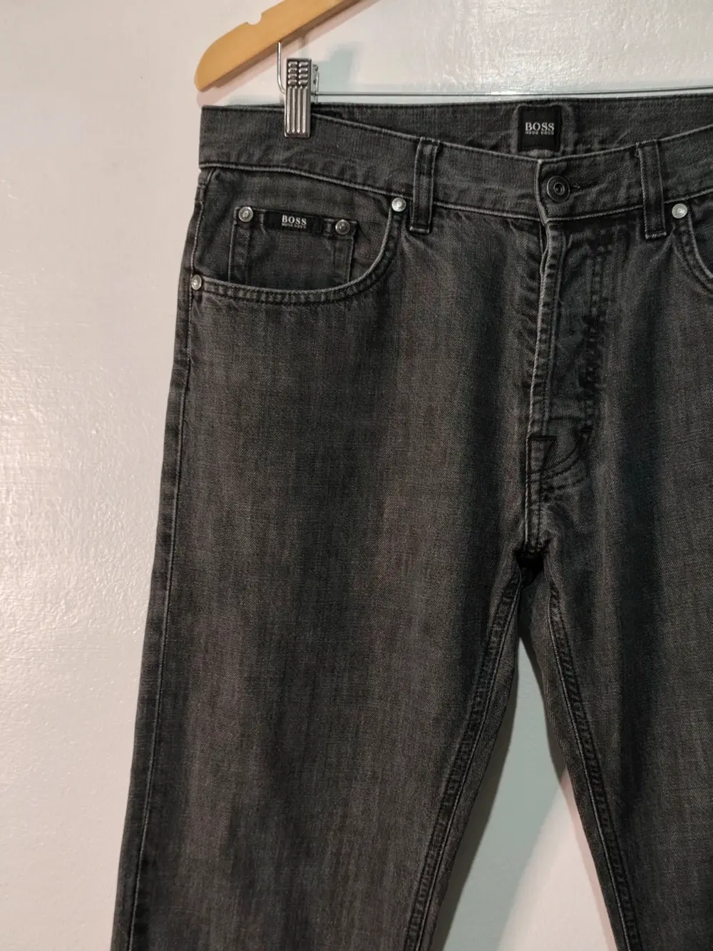Pantalón vaquero Hugo Boss gris lavado negro talla 33/32 equivale a una L ver medidas, foto 3