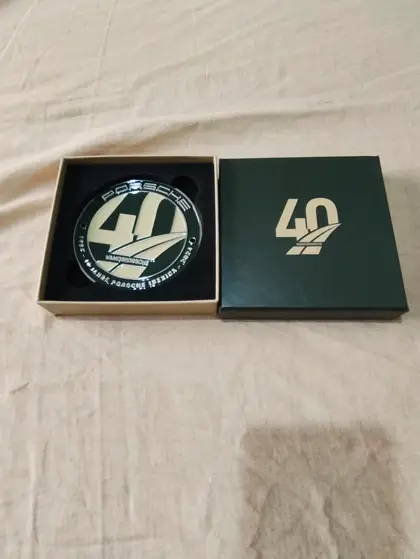 Insignia Porsche oficial 40 años talla única