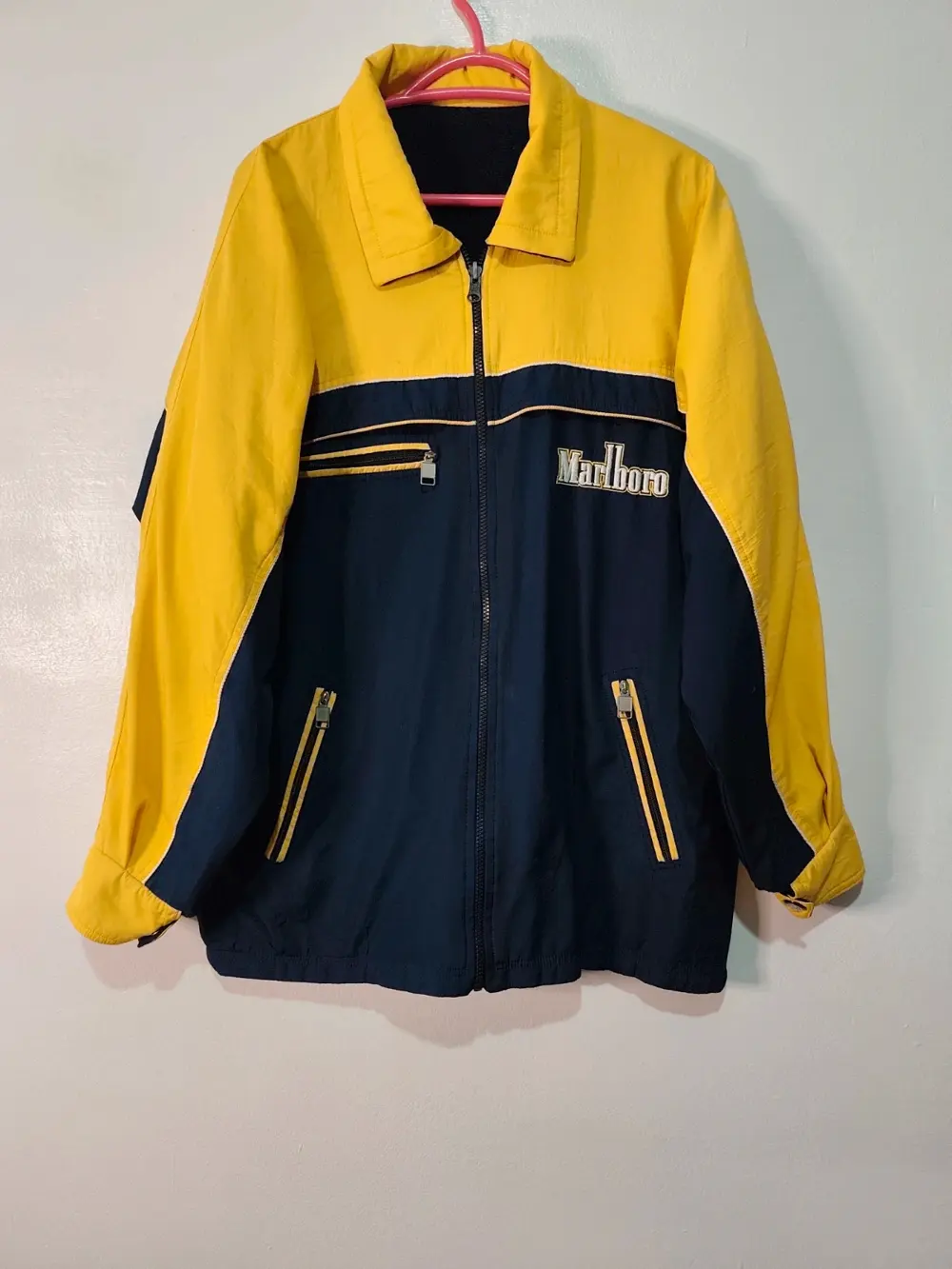 Chaqueta vintage años 90 Marlboro talla L puede servir XL ver medidas