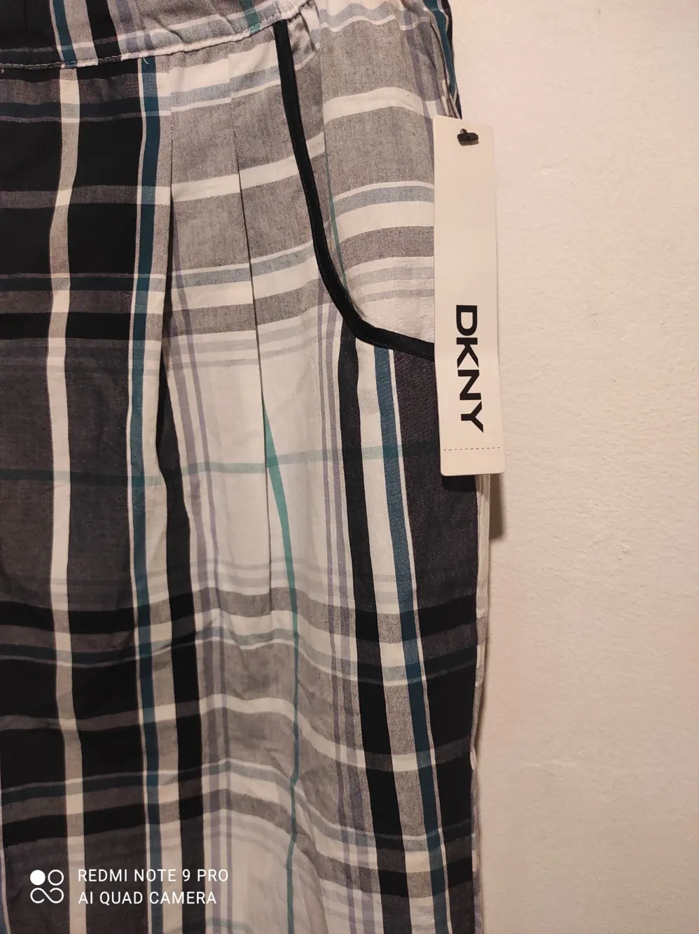 Pantalon Corto hasta la rodilla DKNY, foto 2