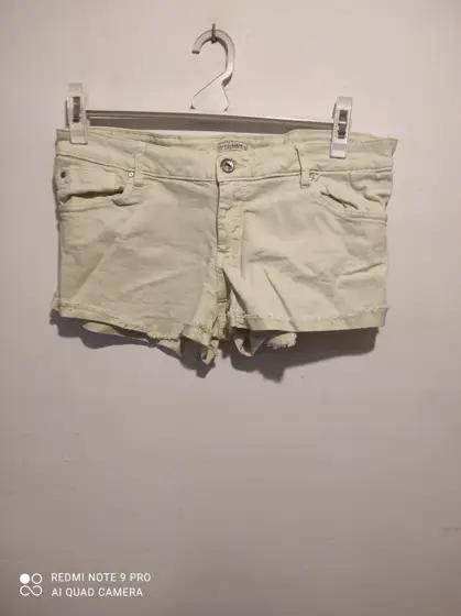 Pantalon vaquero short Pull & bear