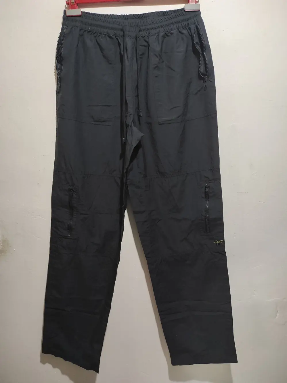 Pantalon Ancho con bolsillos cremallera