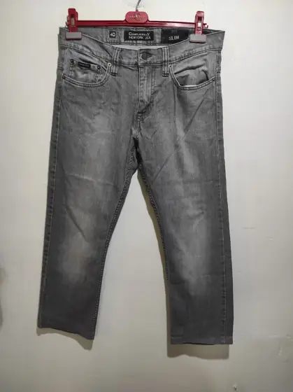 Pantalon vaquero hasta el tobillo còmplices NY