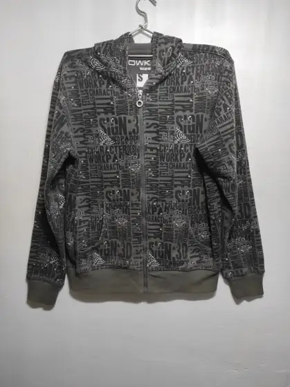 Sudadera con capucha y cremallera OWK talla S