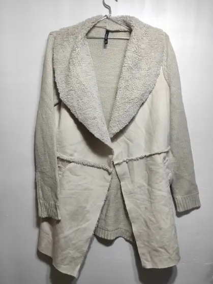Abrigo abierto Stradivarius talla M