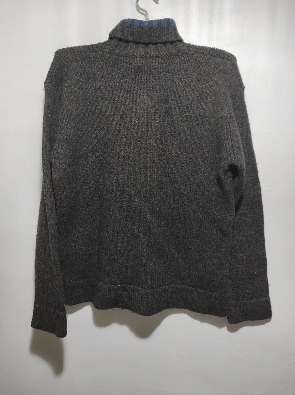 Jersey grueso cuello alto Springfield talla M, foto 4