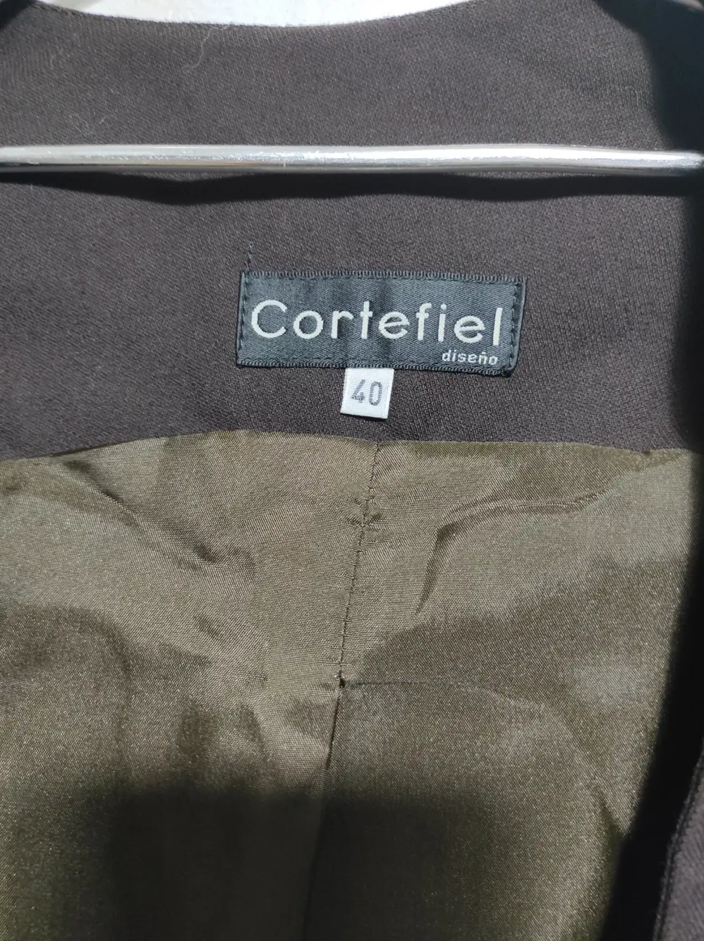 Traje con falda y chaqueta sin mangas Cortefiel talla 40, foto 4