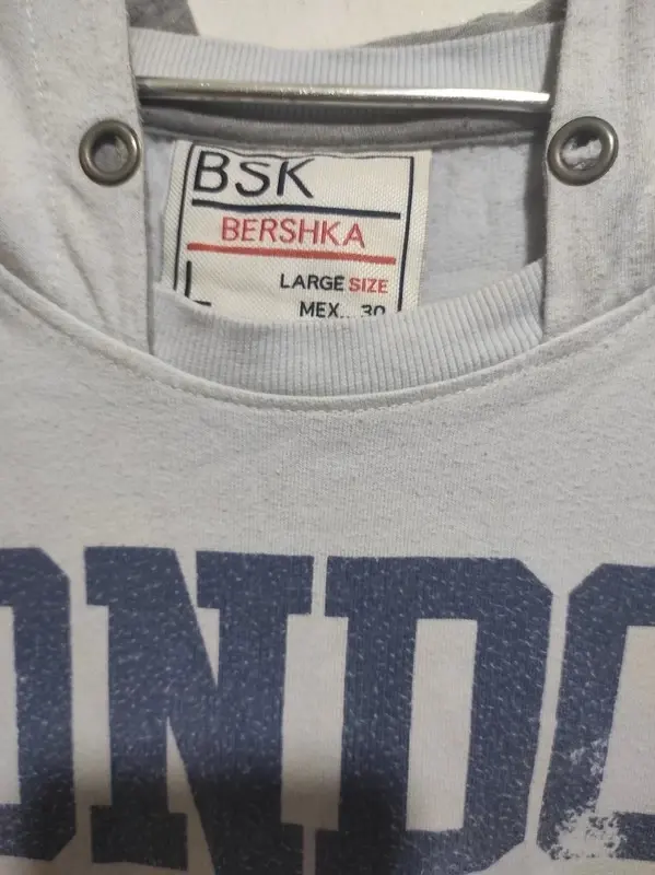 Sudadera con capucha Bershka, foto 3