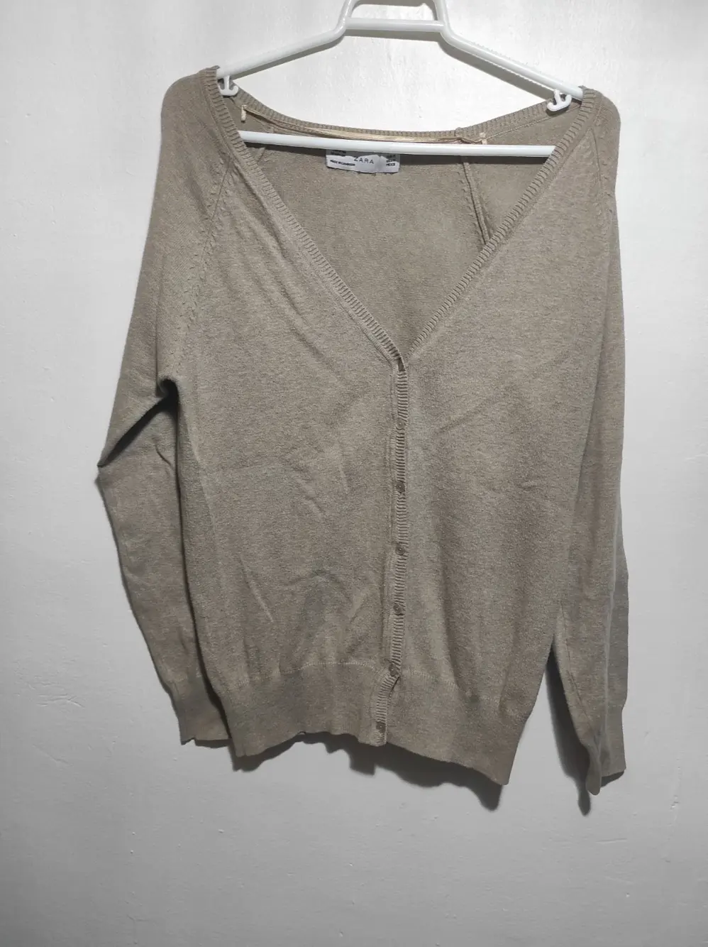 Jersey cardigan cuello de pico Zara talla M