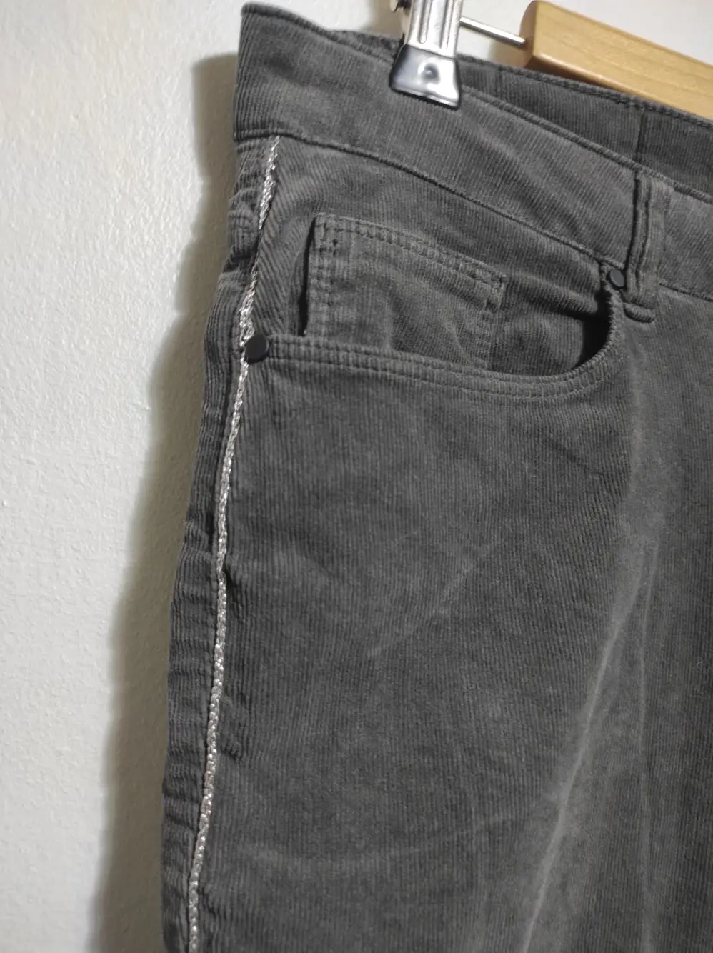 Pantalon pitillo Naf Naf talla 40, foto 2