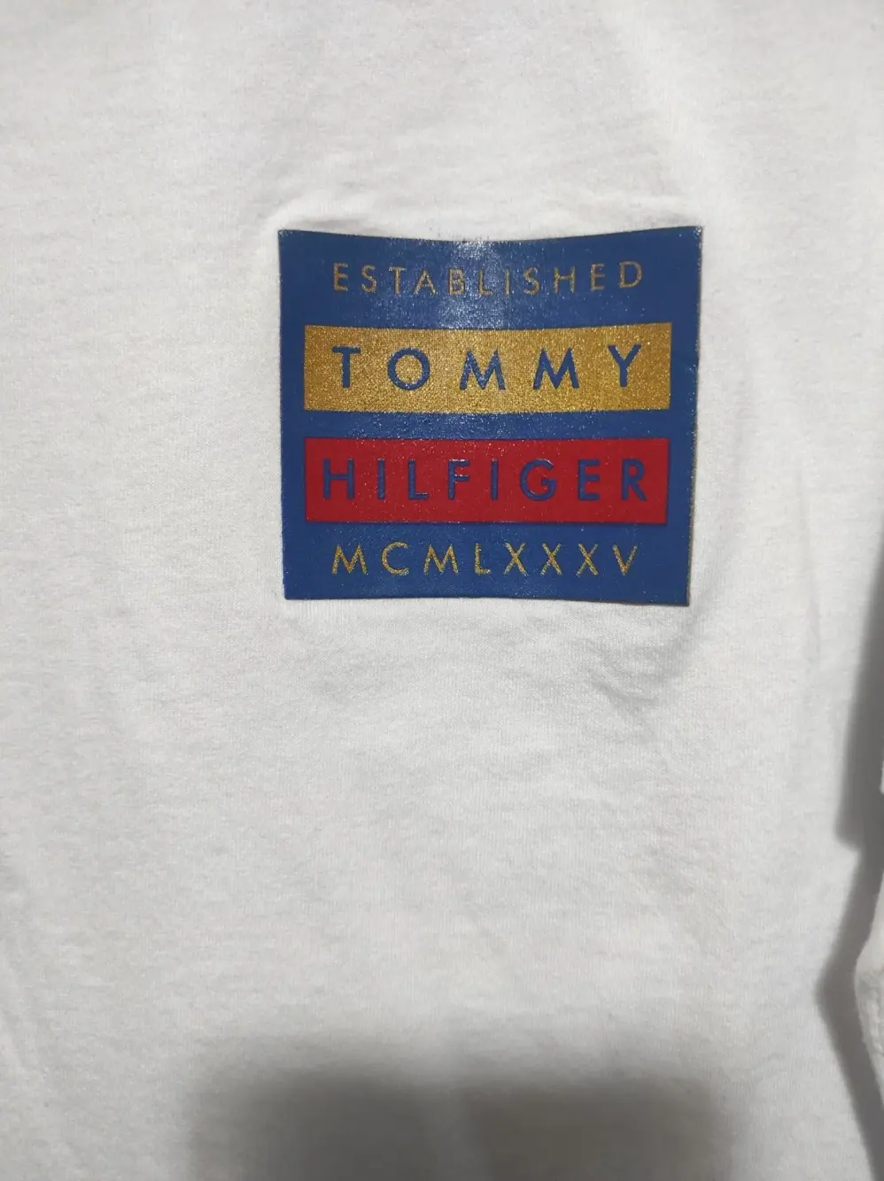 Camiseta manga corta Hilfiger denim talla G sirve para L, foto 2