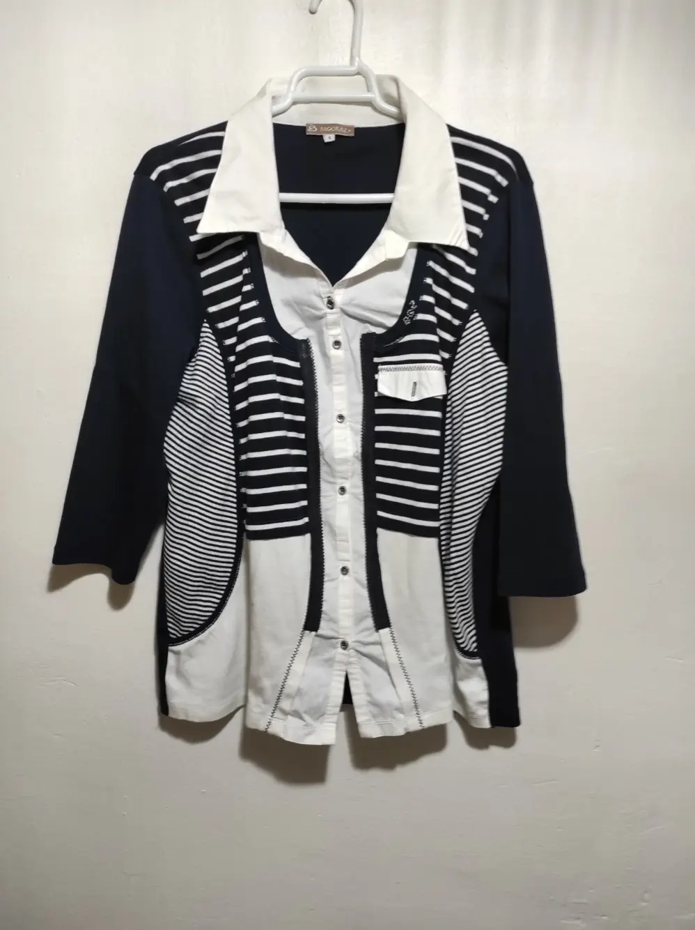 Jersey bagoraz manga 3/4 talla 5 sirve para L/XL ver medidas