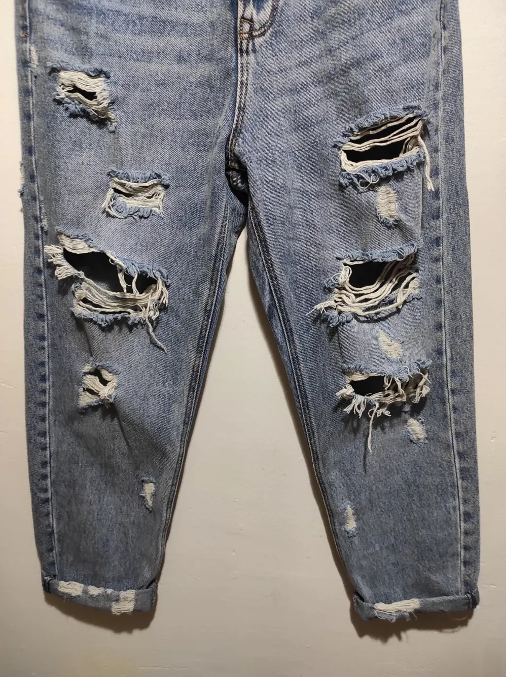 Pantalon vaquero roto stradivarius talla M 38, foto 2