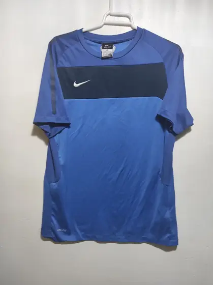 Camiseta manga corta Nike talla 158/170cm 15 años sirve para S