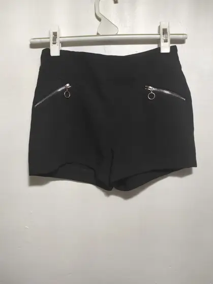 Pantalon corto short Bershka talla 32