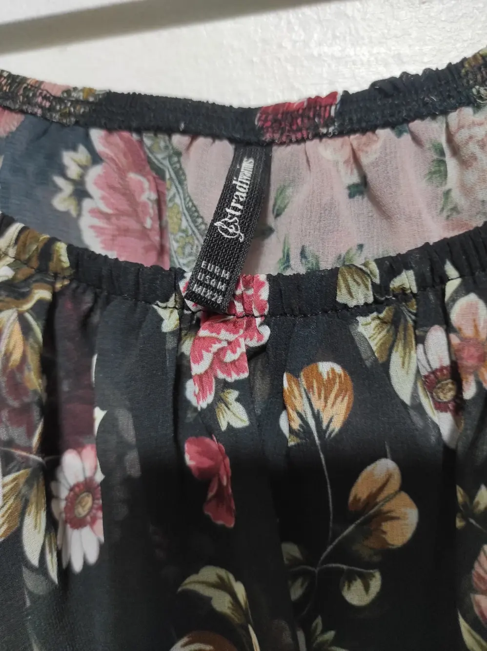 Blusa floral stradivarius talla M, foto 2
