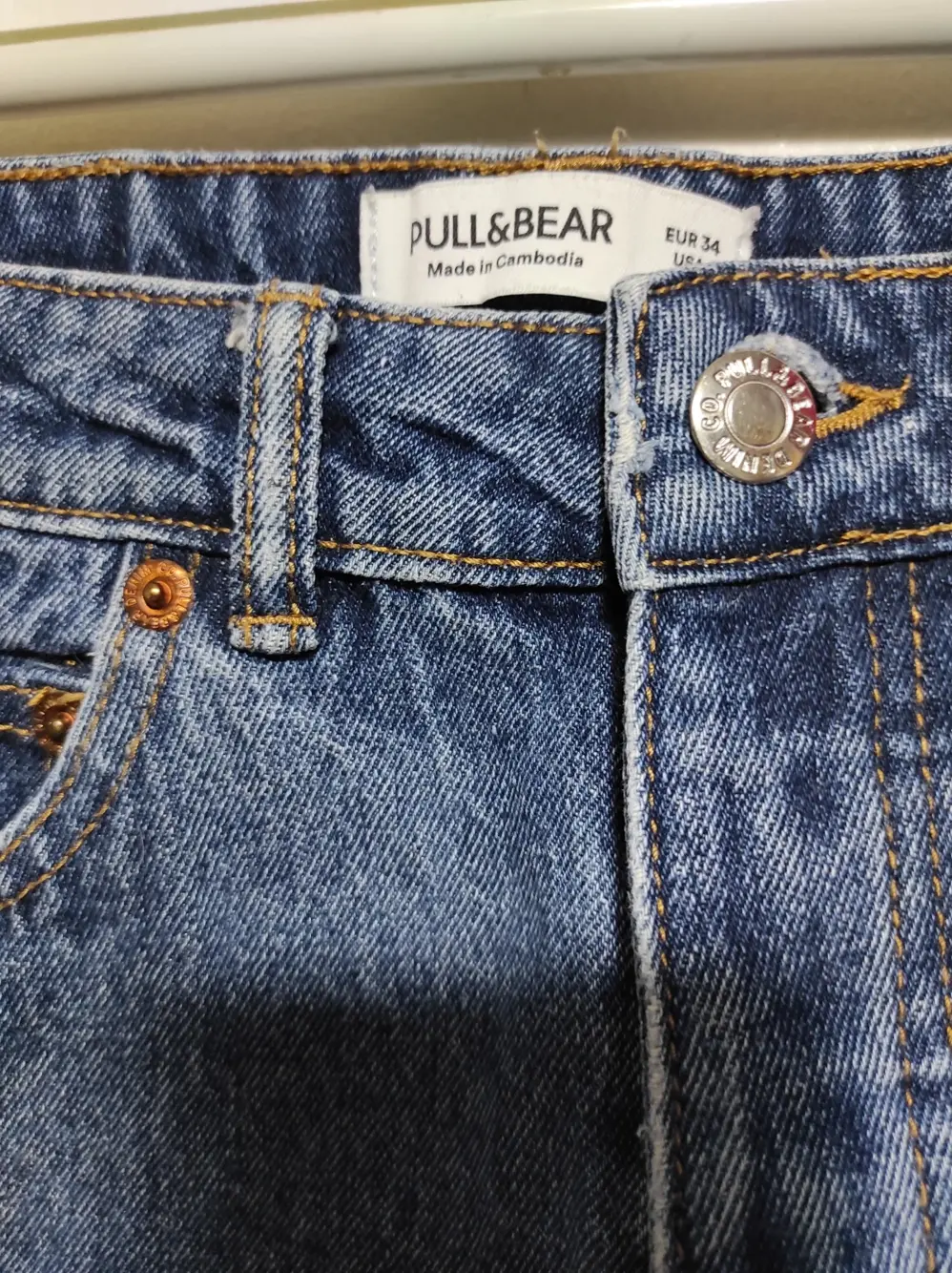 Pantalon short vaquero Pull & Bear talla 34, foto 2
