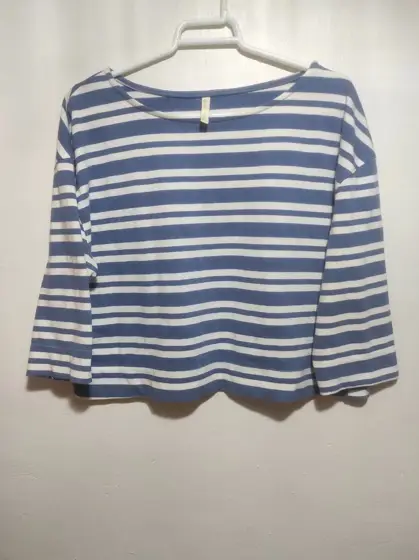 Jersey corto a rayas Basics talla S sirve para M