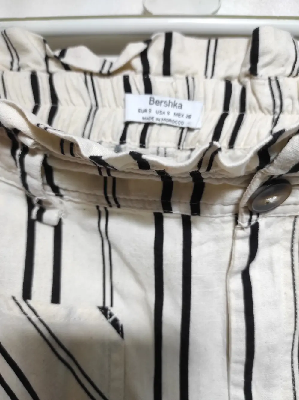 Pantalon short Bershka talla S, foto 4