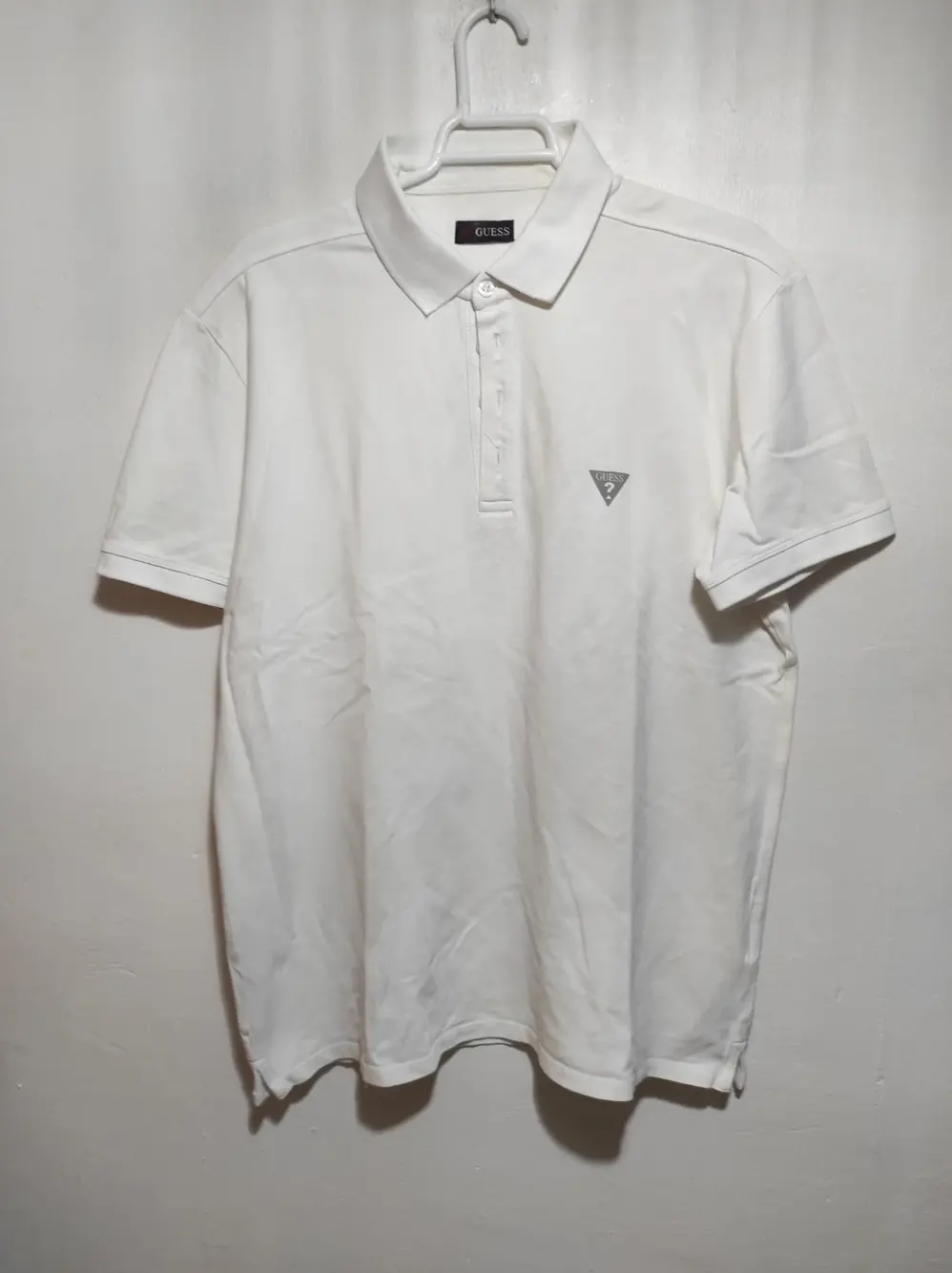 Polo manga corta Guess talla L sirve para M ver medidas