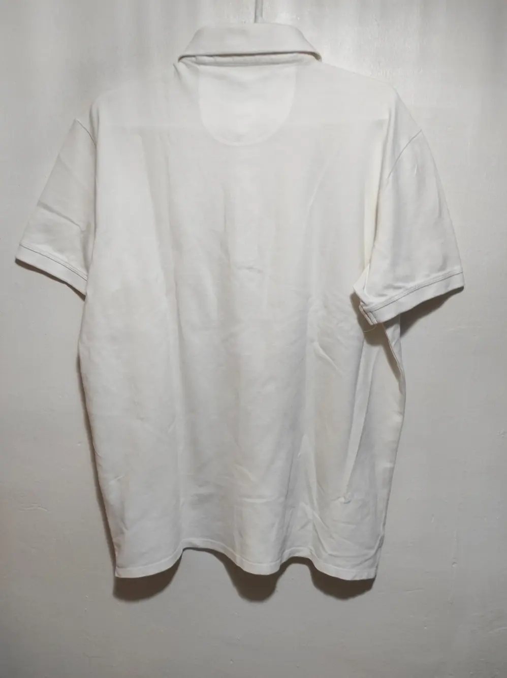 Polo manga corta Guess talla L sirve para M ver medidas, foto 4