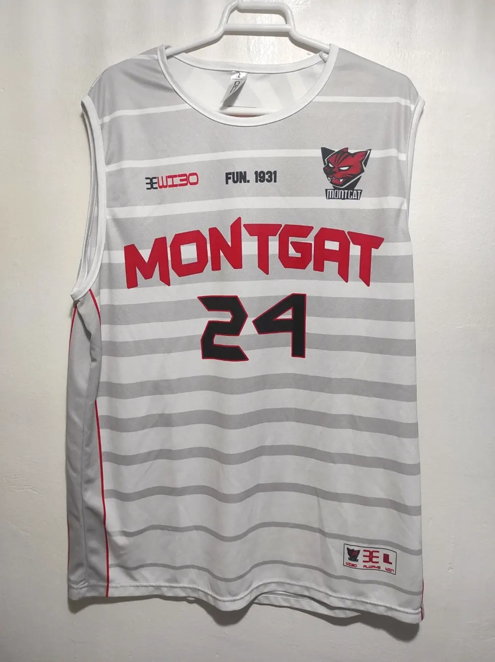 Camiseta Montgat basket Arnau S. 24 talla L