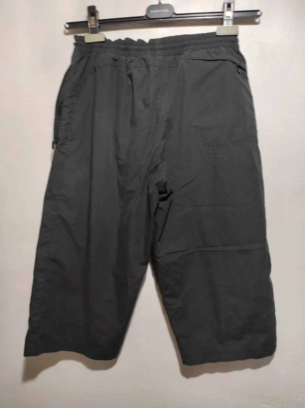 Pantalon corto hasta la rodilla Adidas talla 14 sirve para S ver medidas, foto 5
