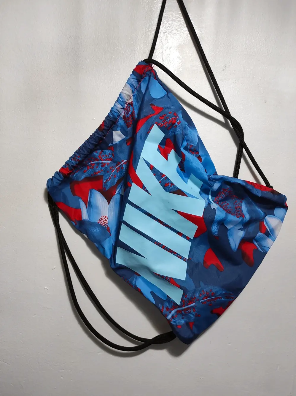 Bolsa cordon Nike floral