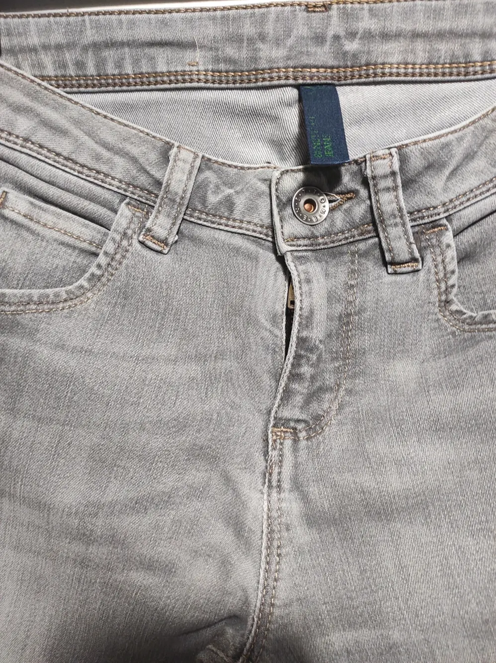 Pantalon vaquero united colors of Benetton talla S, foto 3