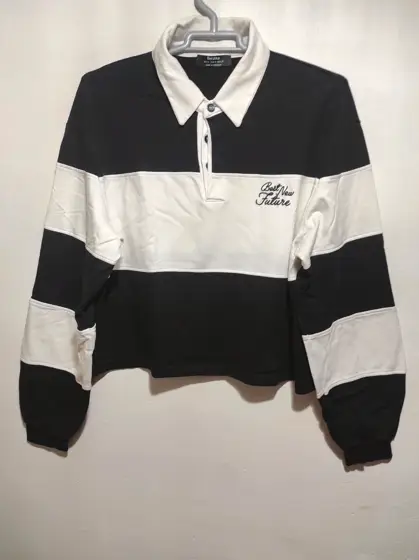 Jersey tipo Polo hasta la cintura Bershka talla M
