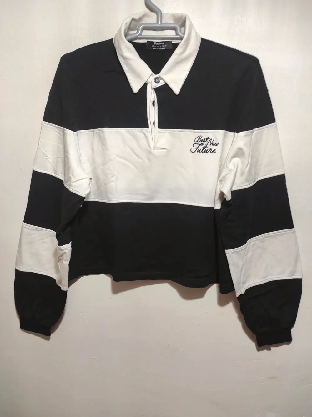 Jersey tipo Polo hasta la cintura Bershka talla M