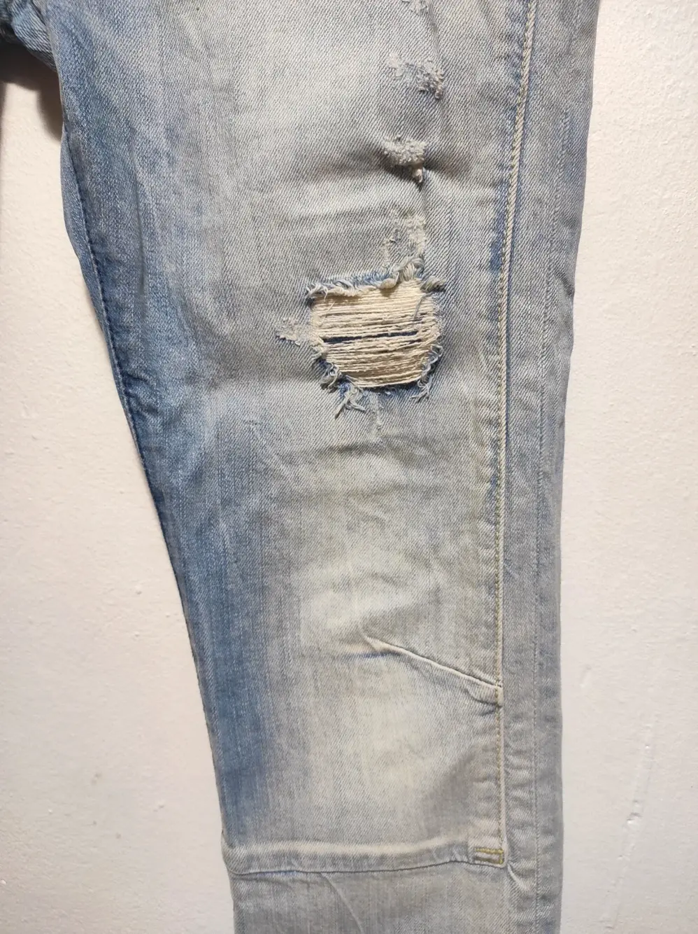 Pantalon vaquero roto Bershka talla 36 pero es mas una M ver medidas!!, foto 3