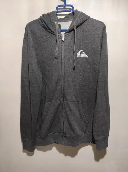 Sudadera con capucha y cremallera Quiksilver talla S