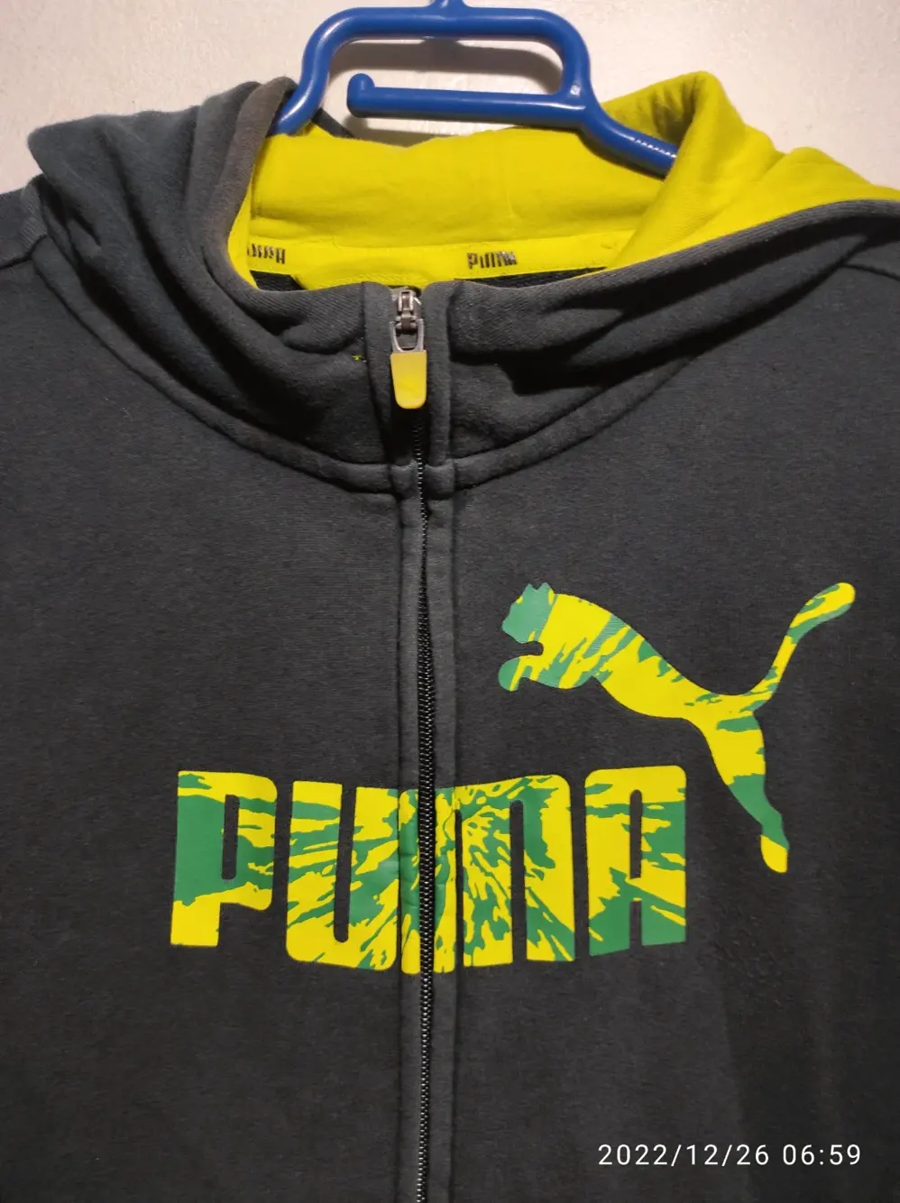 Sudadera con capucha y cremallera Puma talla 16 años sirve para M ver medidas, foto 2