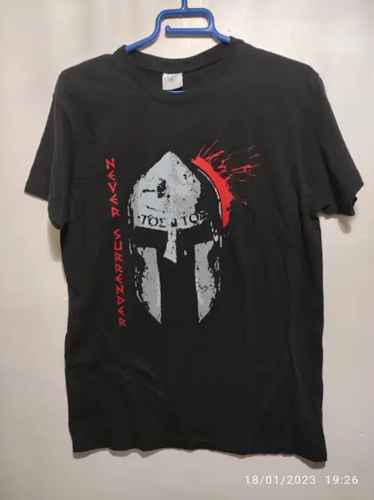 Camiseta manga corta never surrender B&C talla M